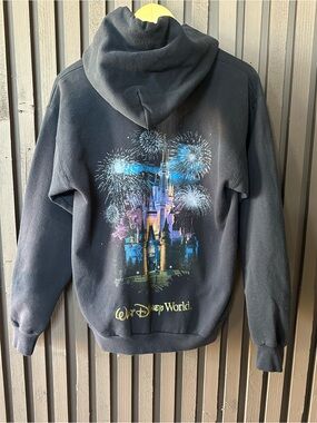 Walt Disney World Women’s Girls Hoodie Fireworks Castle Graphic Size Small S